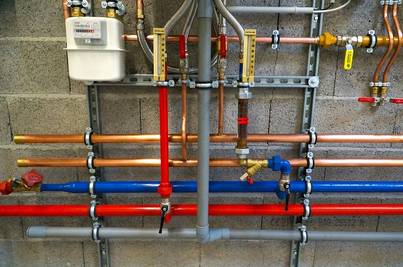 Professional gas fitting — meter and copper pipework
